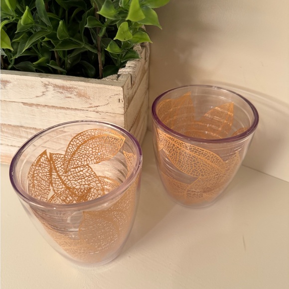 Tervis Insulated Tumblers 12 Ounce with Tropical Gold Leaf Design for Hot/Cold - Picture 3 of 11